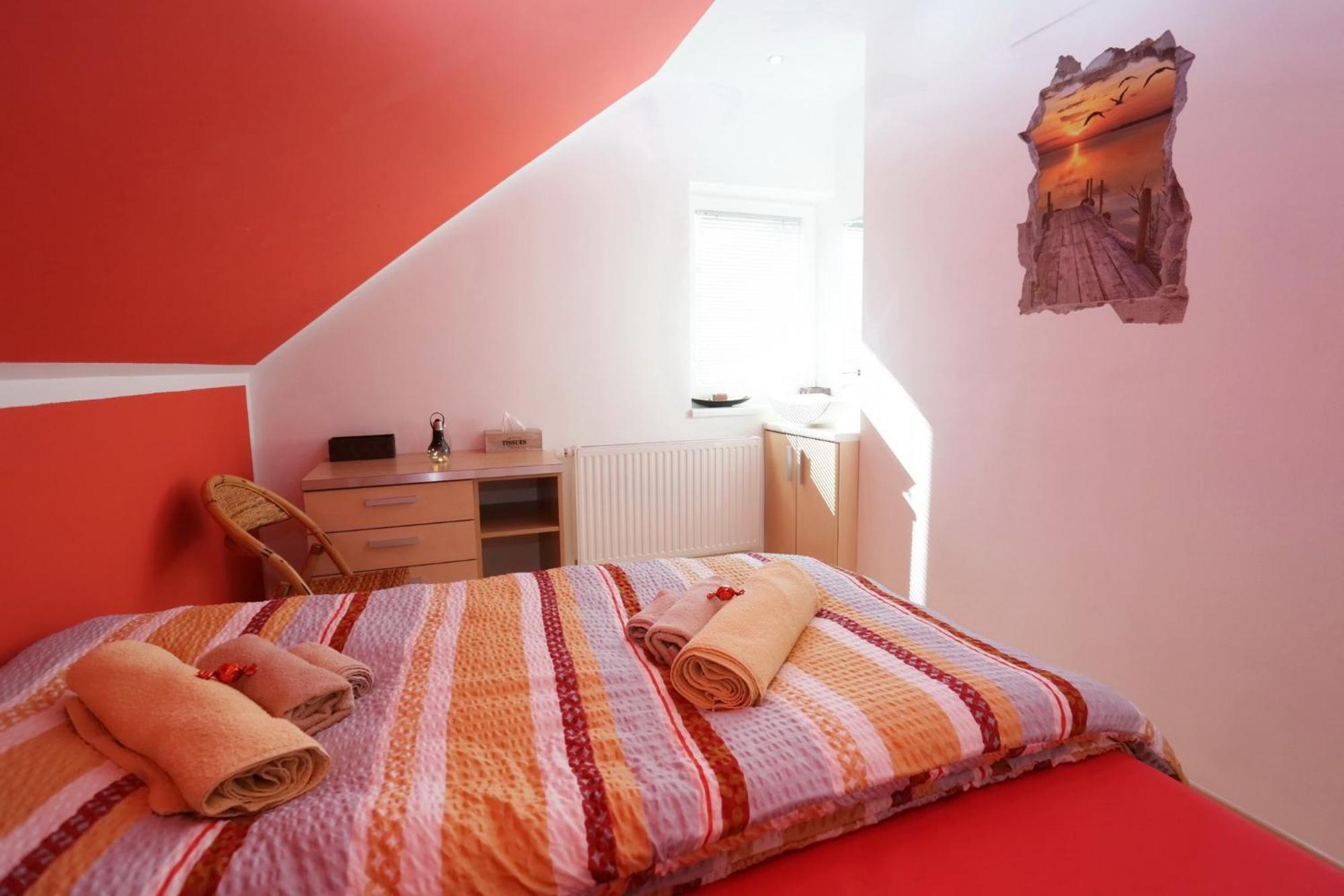 Lux Living Apartments Budic Near Terme Catez Brežice Стая снимка