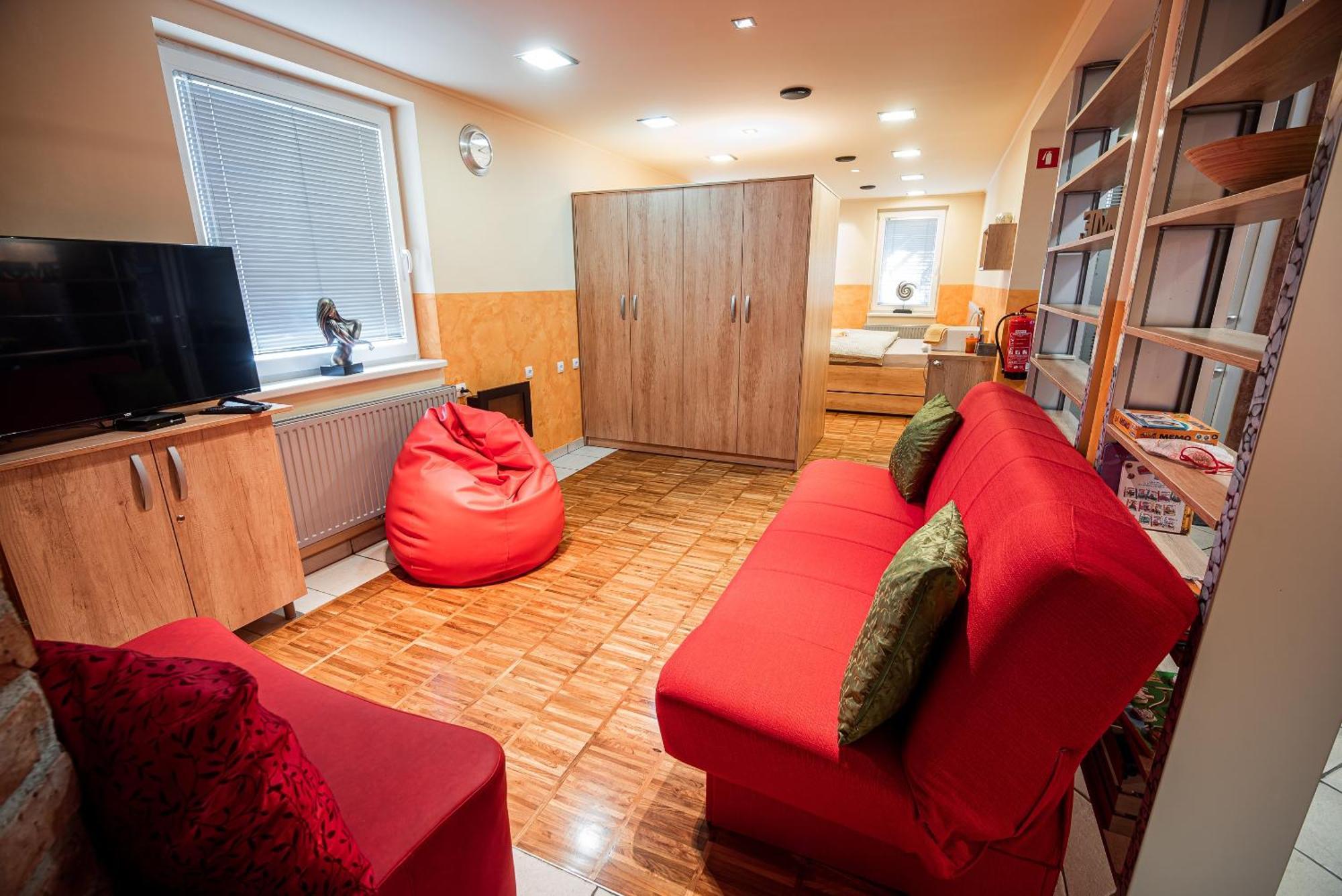 Lux Living Apartments Budic Near Terme Catez Brežice Стая снимка