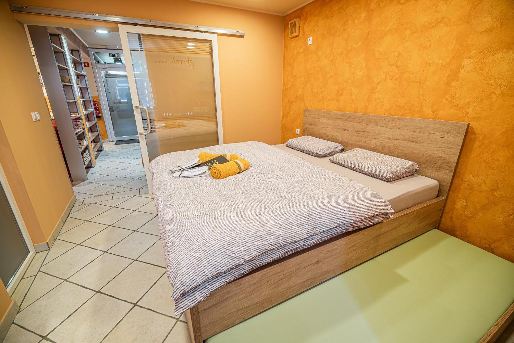 Lux Living Apartments Budic Near Terme Catez Brežice Стая снимка
