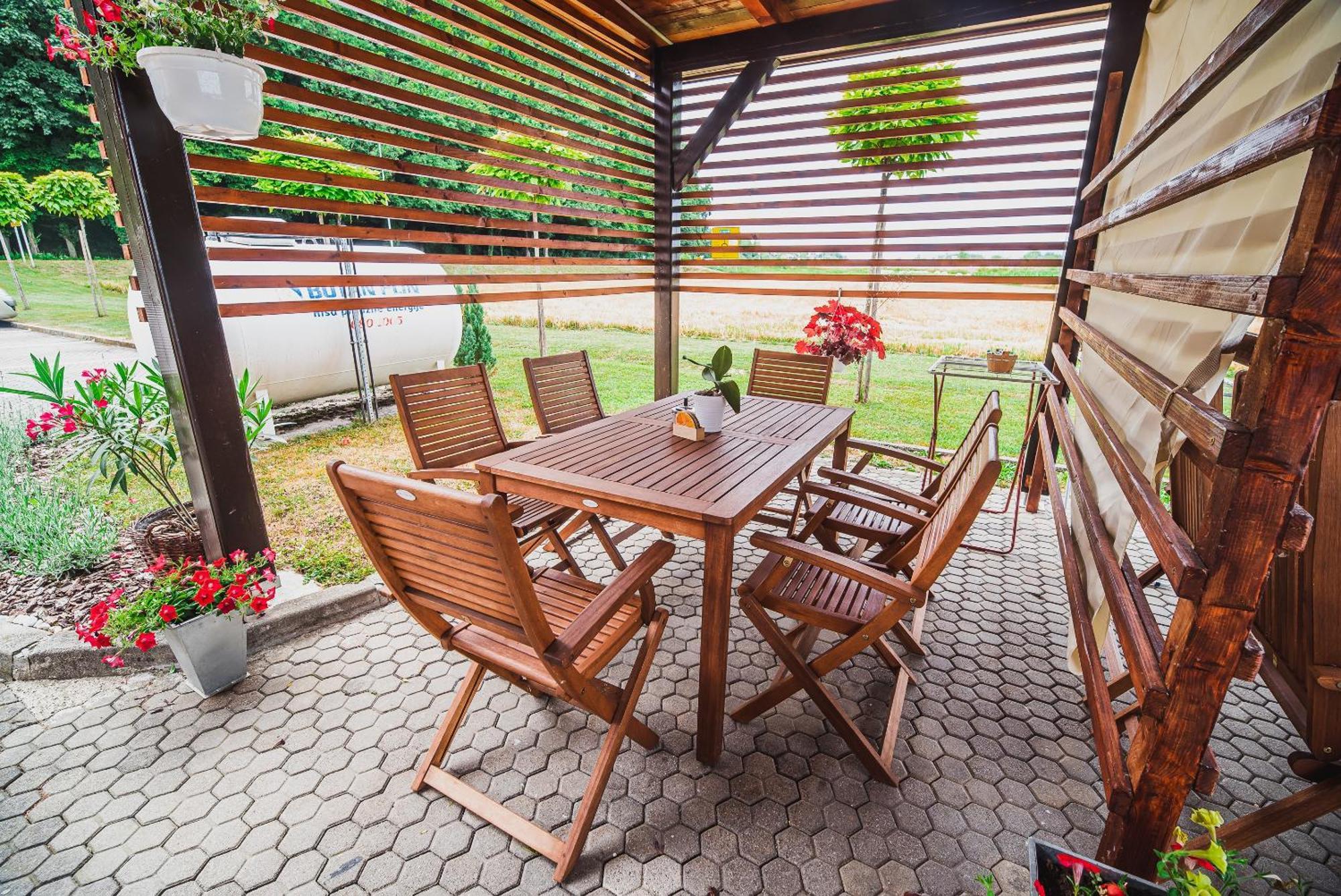 Lux Living Apartments Budic Near Terme Catez Brežice Стая снимка